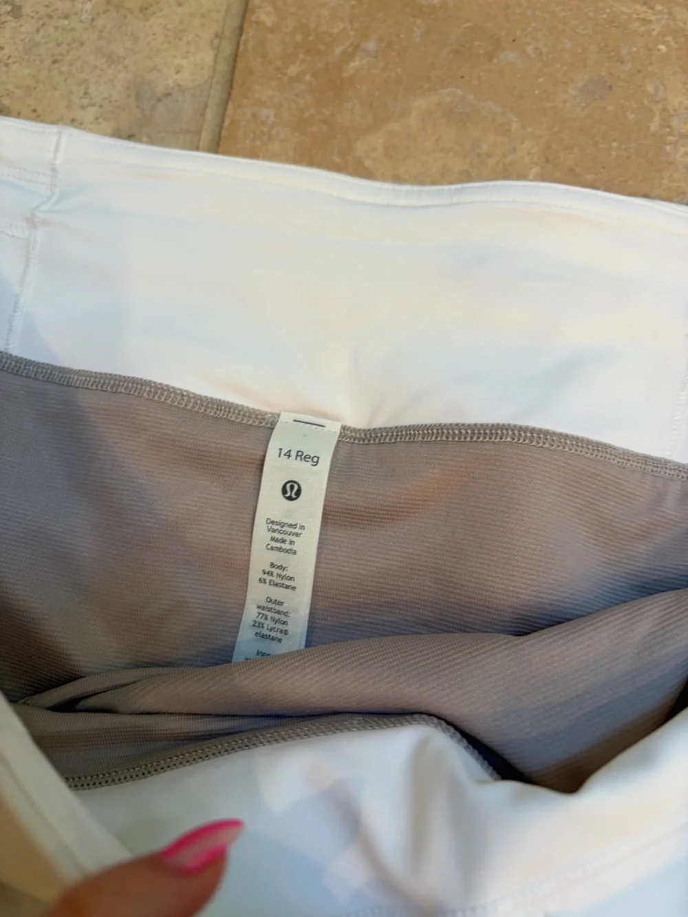 Lululemon Women's White Speed Up LR Short 2.5” Lined